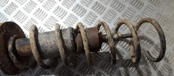 Volkswagen Golf III Rear coil spring