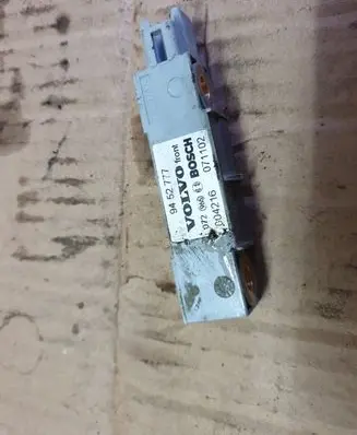 Volvo S60 Airbag deployment crash/impact sensor 9452777