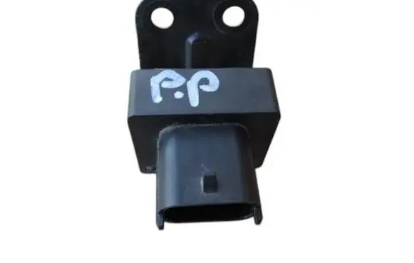 Maserati Quattroporte Airbag deployment crash/impact sensor