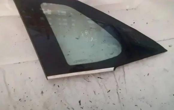 Citroen C4 I Picasso Rear side window