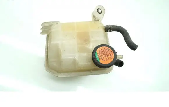 Mitsubishi Grandis Coolant expansion tank/reservoir MMAUTKO25576