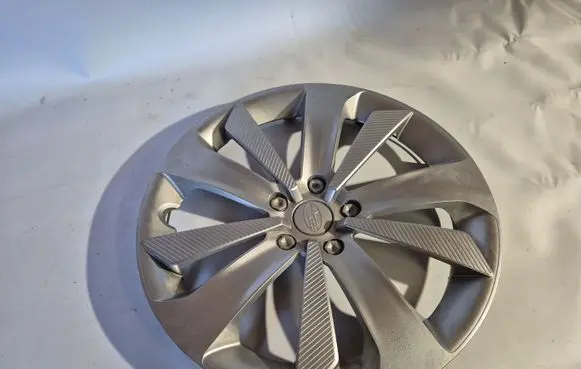 Subaru Impreza V R17 wheel hub/cap/trim 28811FL02A