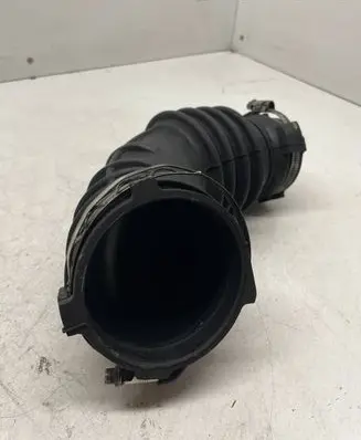 Audi A5 8T 8F Turbo air intake inlet pipe/hose 06H129629E 06H129629