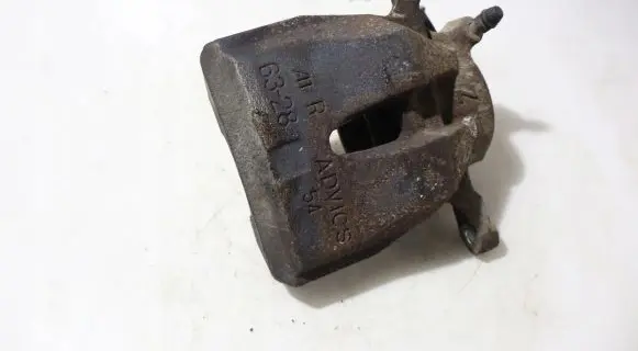 Toyota RAV 4 (XA30) Front brake caliper