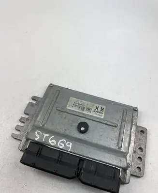 Nissan Note (E11) Engine control unit/module ECU MEC37660