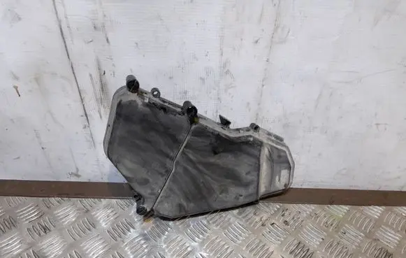 Porsche Cayenne (92A) Fuse box cover 7L0937576B