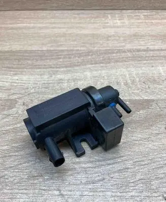 BMW 5 E60 E61 Turbo solenoid valve 19042817 830026