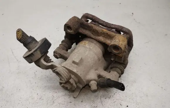 Opel Zafira A Rear brake caliper