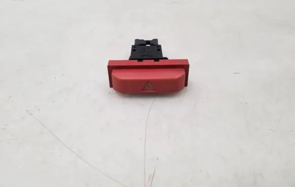 Nissan X-Trail T30 Hazard light switch