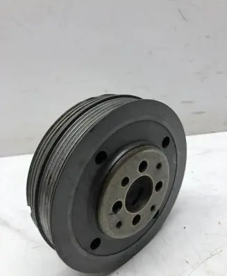 Volkswagen PASSAT B5.5 Crankshaft pulley 038105243
