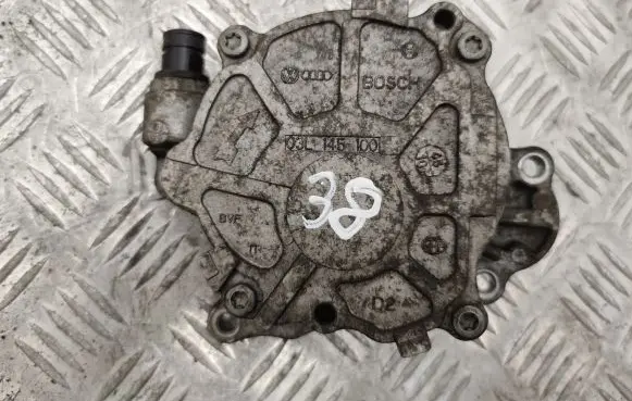 Volkswagen PASSAT B7 Vacuum pump 03L145100