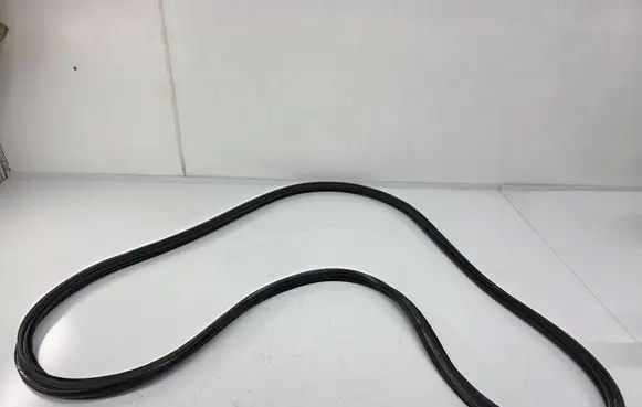 KIA Sorento Trunk rubber seal (body) 