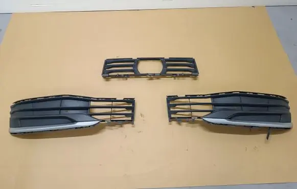 BMW 5 G30 G31 Front bumper lower grill 7385258