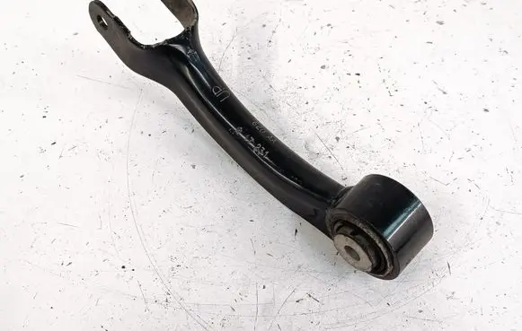 Rear control arm