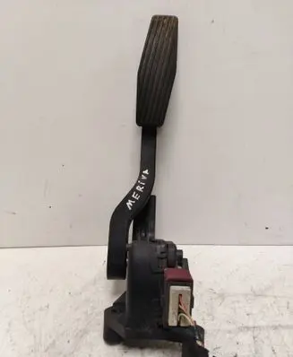 Opel Meriva A Accelerator throttle pedal 6PV00811002 93335443