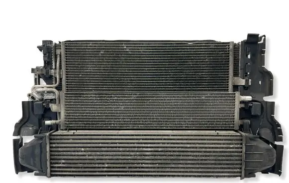Volvo V60 Radiator set 30792231 6G918C607 31368445