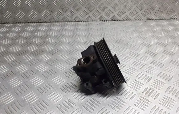 Ford Mondeo Mk III Power steering pump 1S7Q-3A733-AA