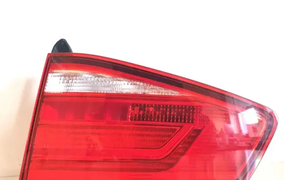 Volkswagen PASSAT B7 Tailgate rear/tail lights