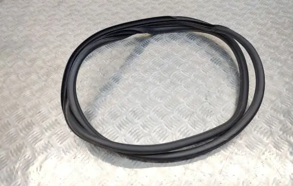 KIA Ceed Rear door rubber seal (on body) 