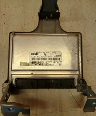 Toyota Yaris Engine control unit/module 0281011649 8966152891 1039S07519