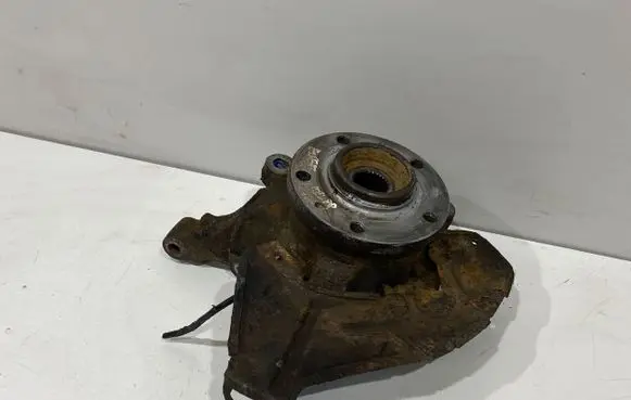 Peugeot Expert Front wheel hub