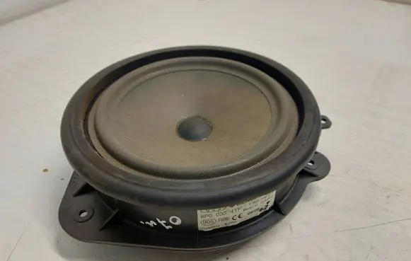 Audi A3 S3 A3 Sportback 8P Front door speaker 8P0035411 7606500214