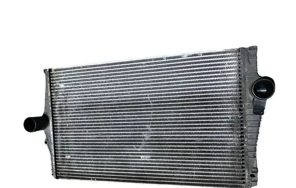 Volvo XC90 Intercooler air channel guide 30748808 989581K