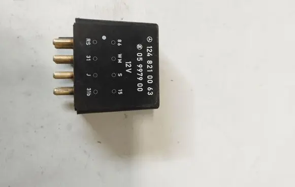 Mercedes-Benz E W124 Window wiper relay 1248210063 05997900