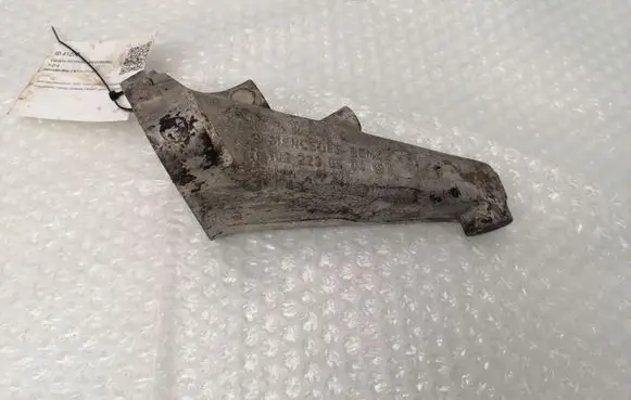 Mercedes-Benz E W123 Engine mounting bracket R1022230504