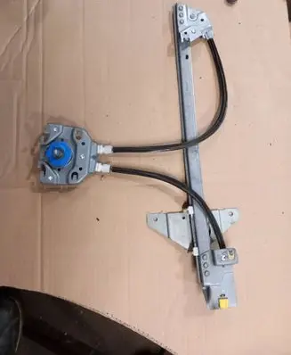 Peugeot 307 Rear door manual window regulator 963848