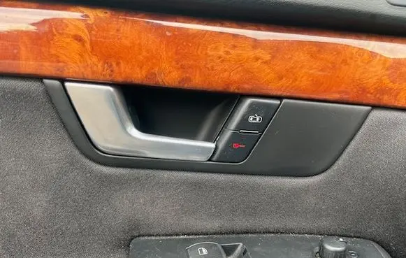 Audi A4 S4 B6 8E 8H Front door interior handle 