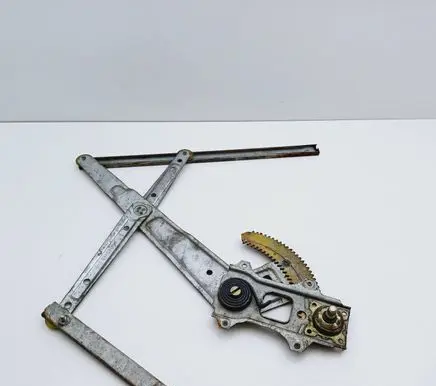Isuzu Trooper Rear door manual window regulator