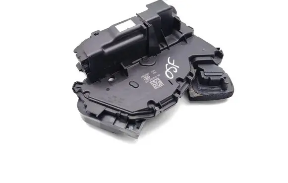Skoda Fabia Mk3 (NJ) Front door lock 5TB837016 A046465