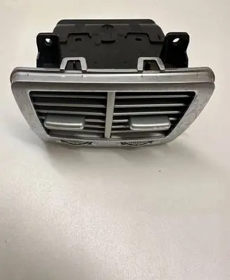 Mercedes-Benz S W221 Rear air vent grill a2218300754
