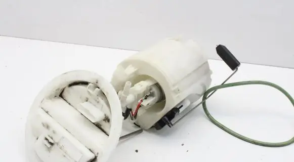 Mercedes-Benz E A207 In-tank fuel pump A2044700294