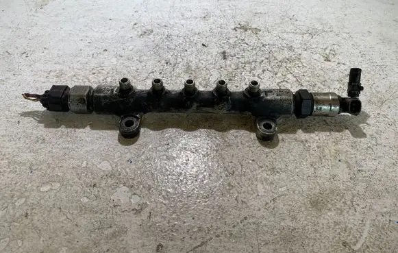 Toyota Corolla Verso AR10 Fuel main line pipe 8945860010 03H05009