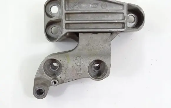 Nissan Qashqai Engine mount vacuum valve 