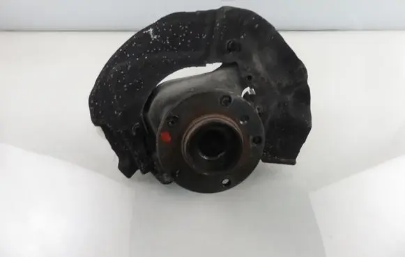 BMW 5 E60 E61 Front wheel hub spindle knuckle 6760954