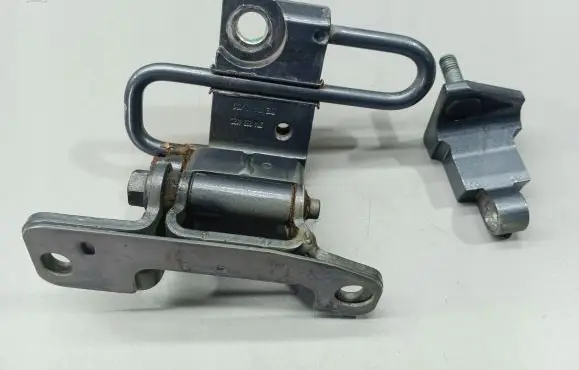 Volkswagen Phaeton Rear door lower hinge 3D4833412C
