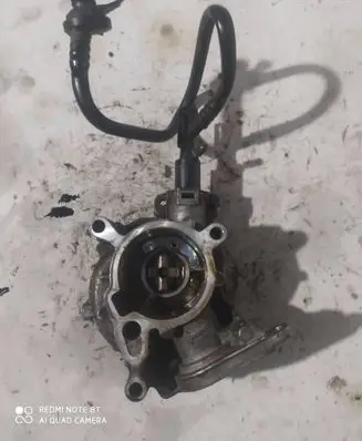 Volkswagen PASSAT CC Vacuum pump 07085