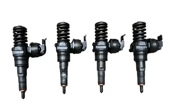 Volkswagen Caddy Fuel injector 0414720232 038130073BR