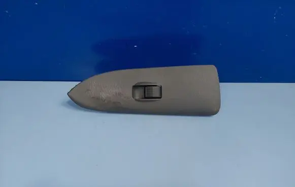Mazda 626 Electric window control switch GE4V684LI