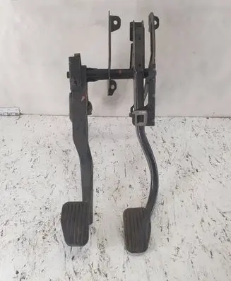 Volvo V70 Pedal assembly 3524406