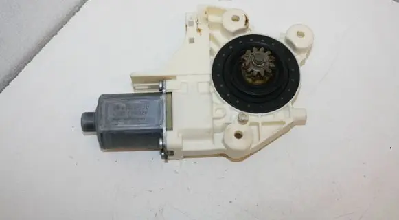 Ford Focus Front door window regulator motor 4M5T14A389 995208101 0130822217