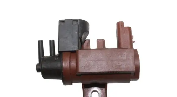 Ford Kuga II Turbo solenoid valve 6G9Q9E882CA