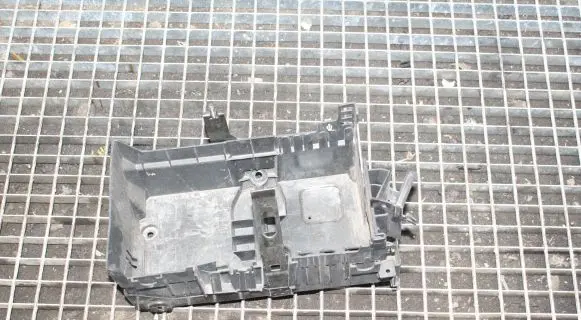 Chevrolet Orlando Battery box tray 