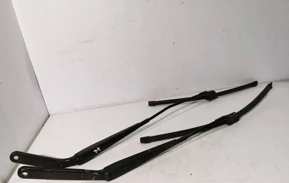 BMW X6 E71 Front wiper blade arm 7153736