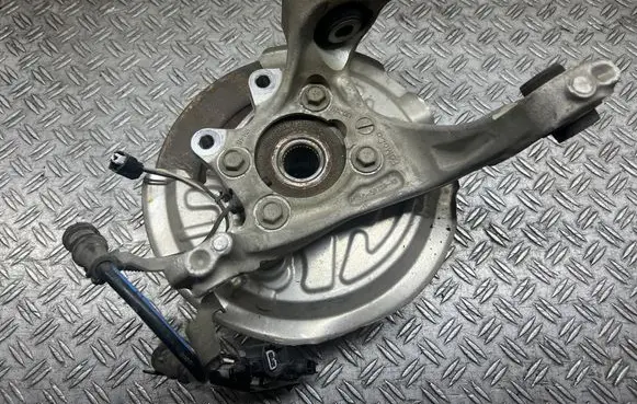 Ford Explorer VI Rear wheel hub LB5C5B758AB