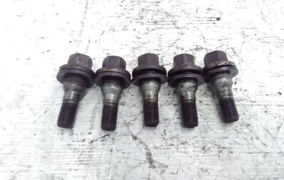 Peugeot 508 Nuts/bolts 