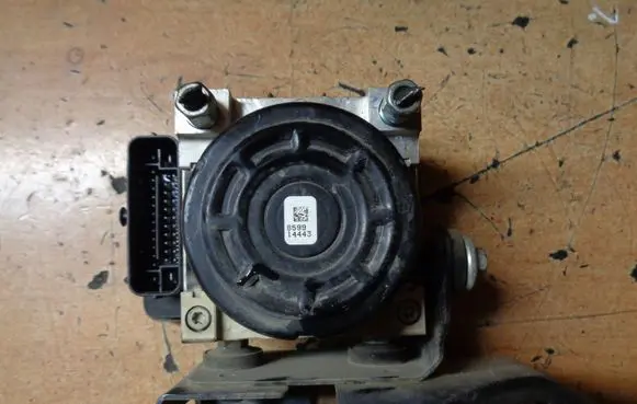 Nissan Note (E12) ABS Pump 476603VU0B 06210969333